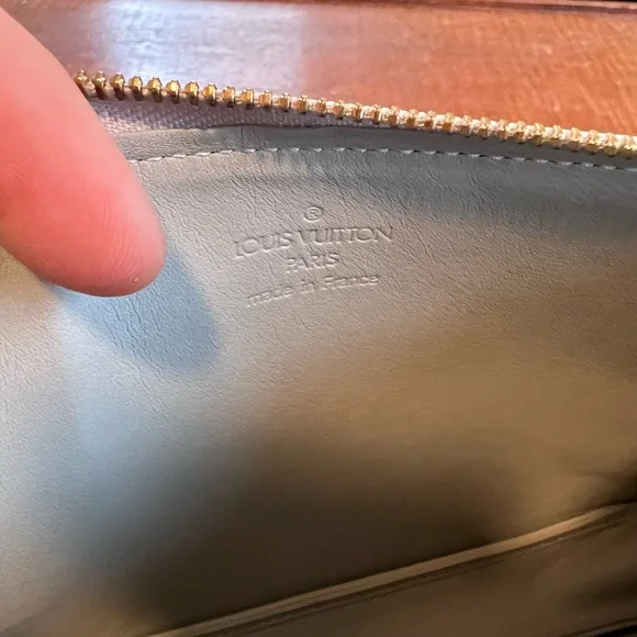 Louis Vuitton Lexington Pochette - Picture 6 of 14
